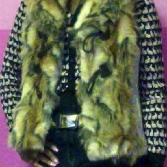 Guess Vest - Picture 3 of 4